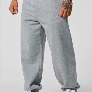 YoungLA 2069 - ELEVATED ESSENTIALS - BAGGY JOGGERS sz L